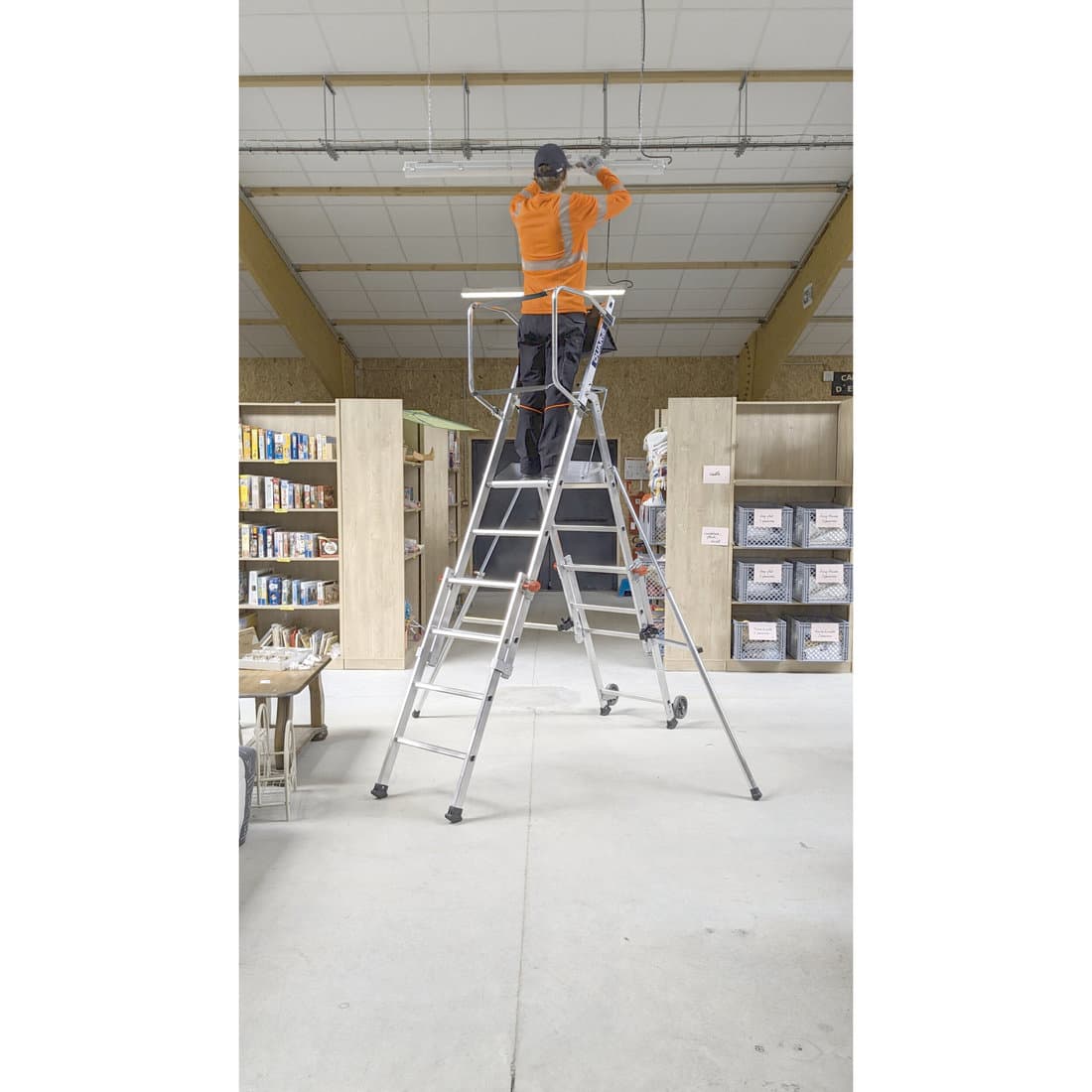 Plateforme individuelle roulante T-REX, 6 à 9 marches - 7